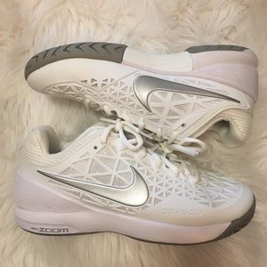 Nike Zoom Cage 2 Tennis Shoe Women’s 6.5